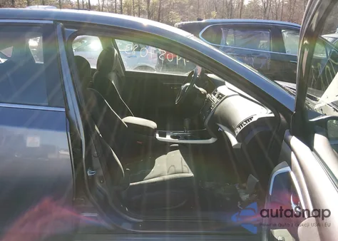 2015 Nissan Altima 2.5 S z USA, uszkodzony, nr VIN 1N4AL3AP3FC113916